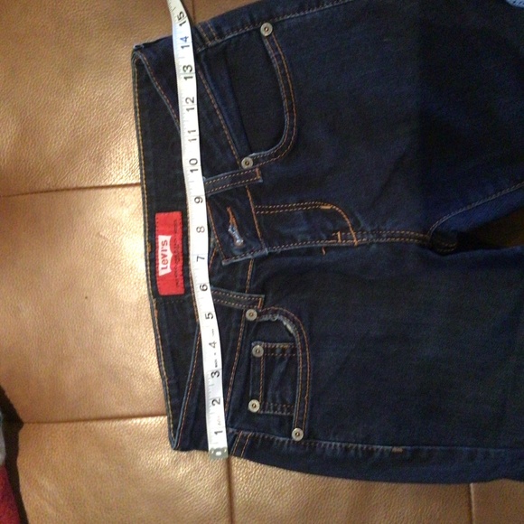 Levi’s skinny jeans, size 28; like new - Picture 2 of 5